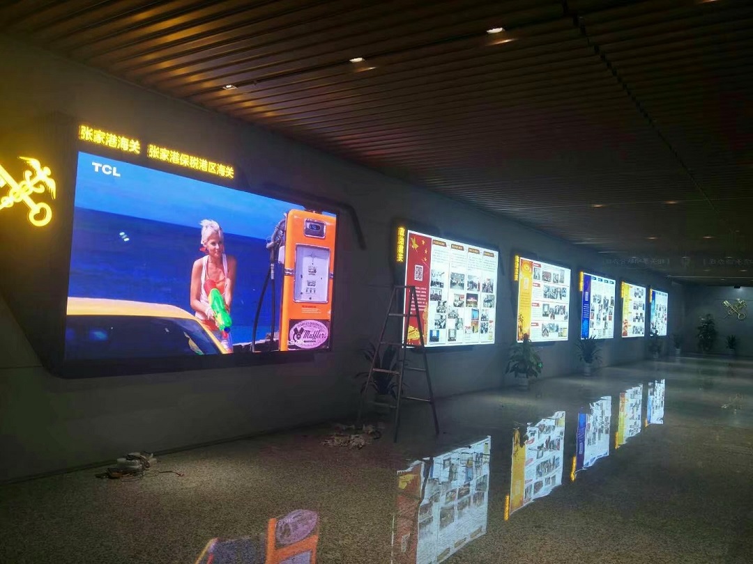 張家港海關(guān)新辦公樓6塊P2.5顯示屏完美點(diǎn)亮！