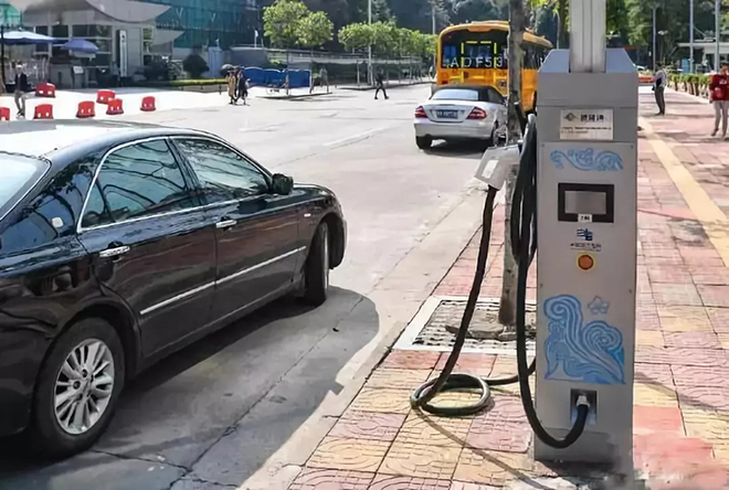 5G已來，5G智慧路燈有機會勝出嗎.webp.jpg